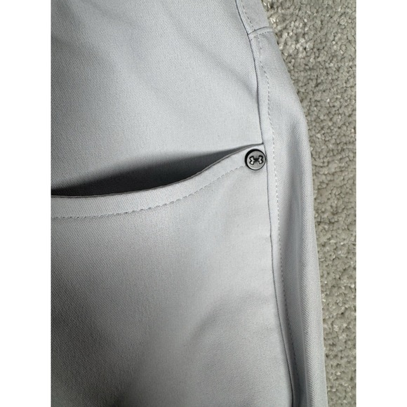 Under‎ Armour Gray Golf Pants Size 42x32 Flat Front Lightweight Performance Euc - Picture 5 of 10